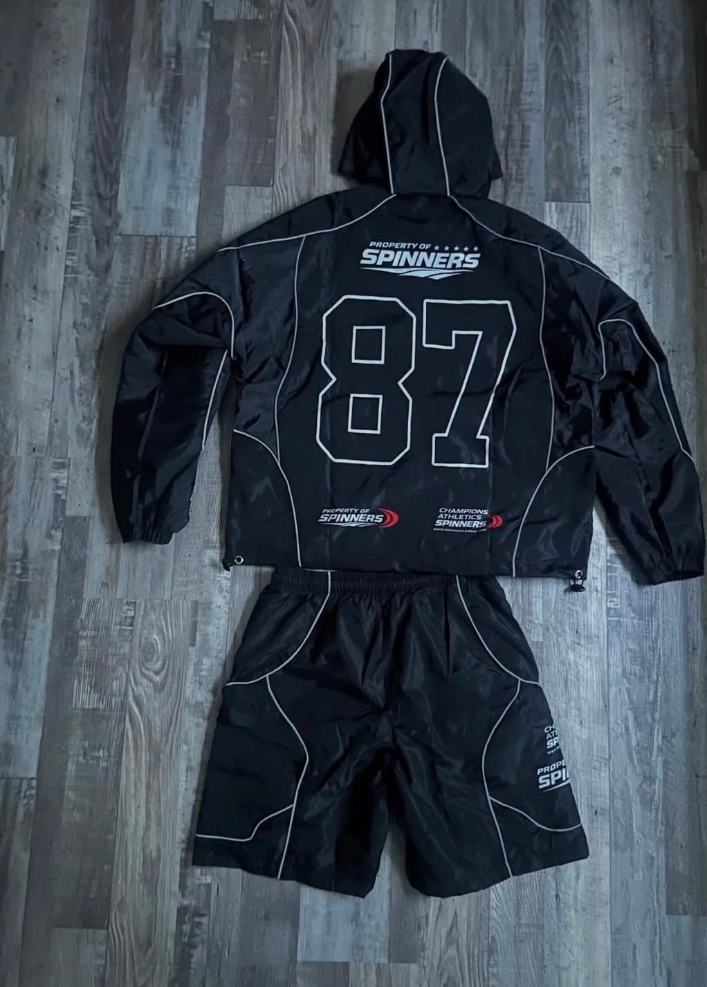 Spinners 4l track suit
